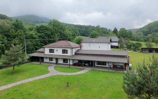 Complex turistic și proprietate deosebită de vânzare în Valea Dobârlău - Poză 6