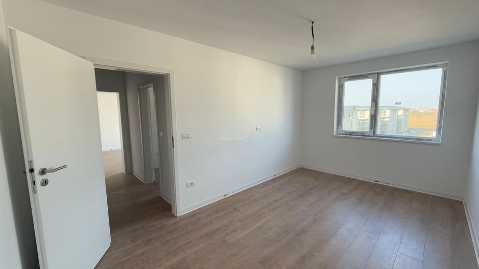 Decomandat. Spatios. Loc de parcare. - Poză 7