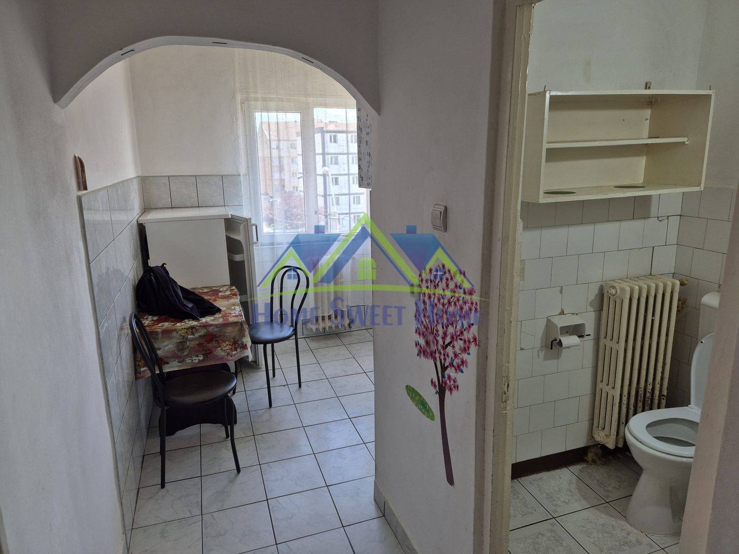 Inchiriez Gars., zona Profi(langa K3), in B1, et 3, balcon, din 3 Oct. - Poză 2