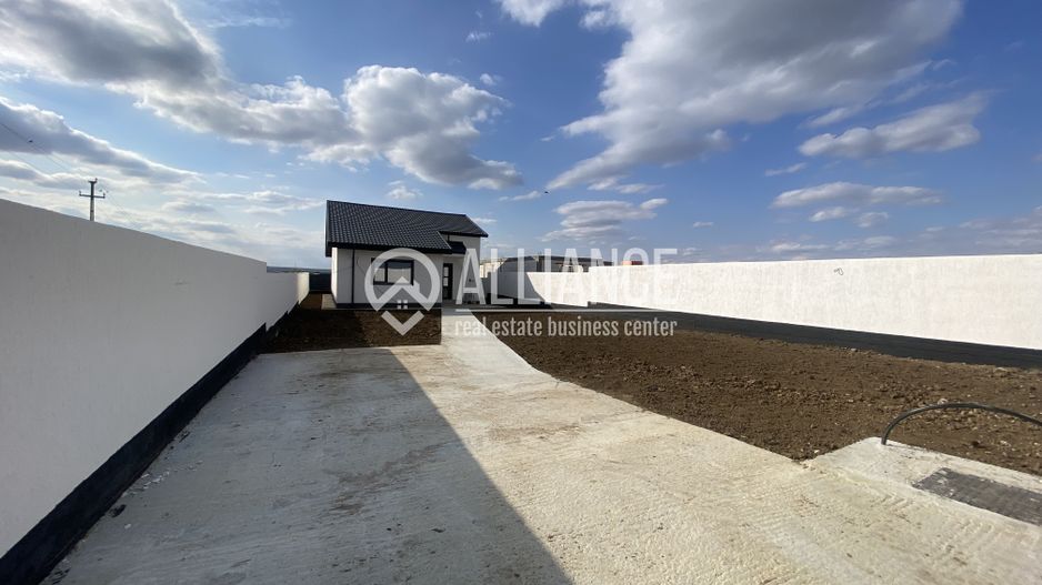 Valu lui Traian (COD 07) Casă P+M cu 5 camere, teren de 517 mp - Poză 2