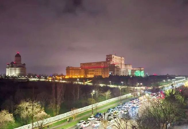 Închiriere apartament 2 camere | Parcare inclusă | Centrul Civic - Poză 1