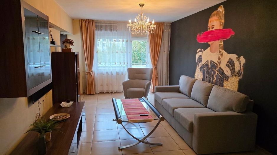 Apartament 2 camere in zona Piata Alba Iulia-Decebal, cu loc de parcare - Poză 1