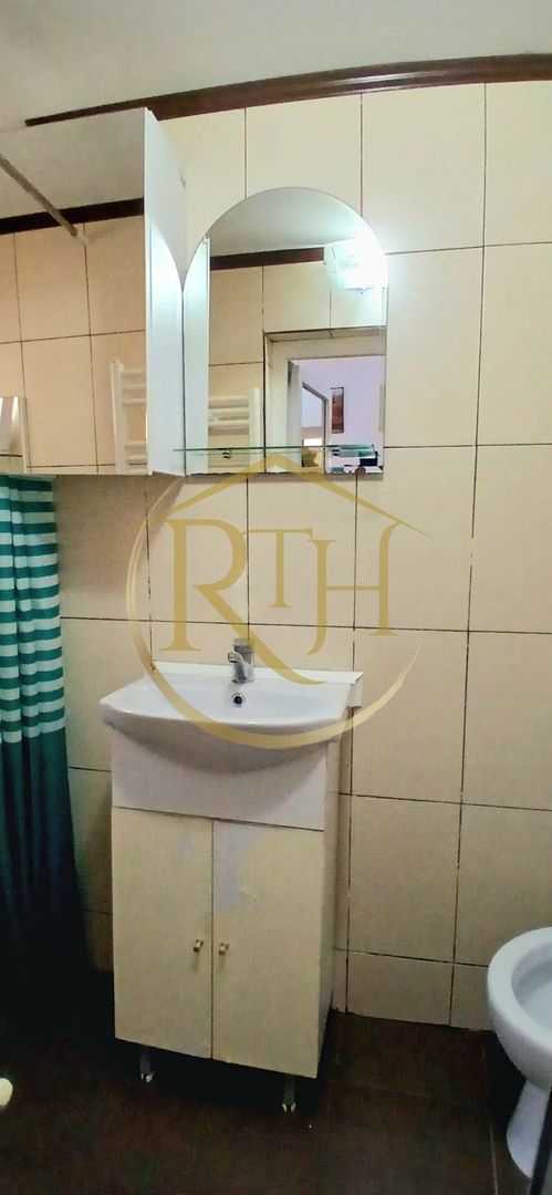 Oferim spre vanzare un Apartament la curte comuna, in zona Odobescu. - Poză 9