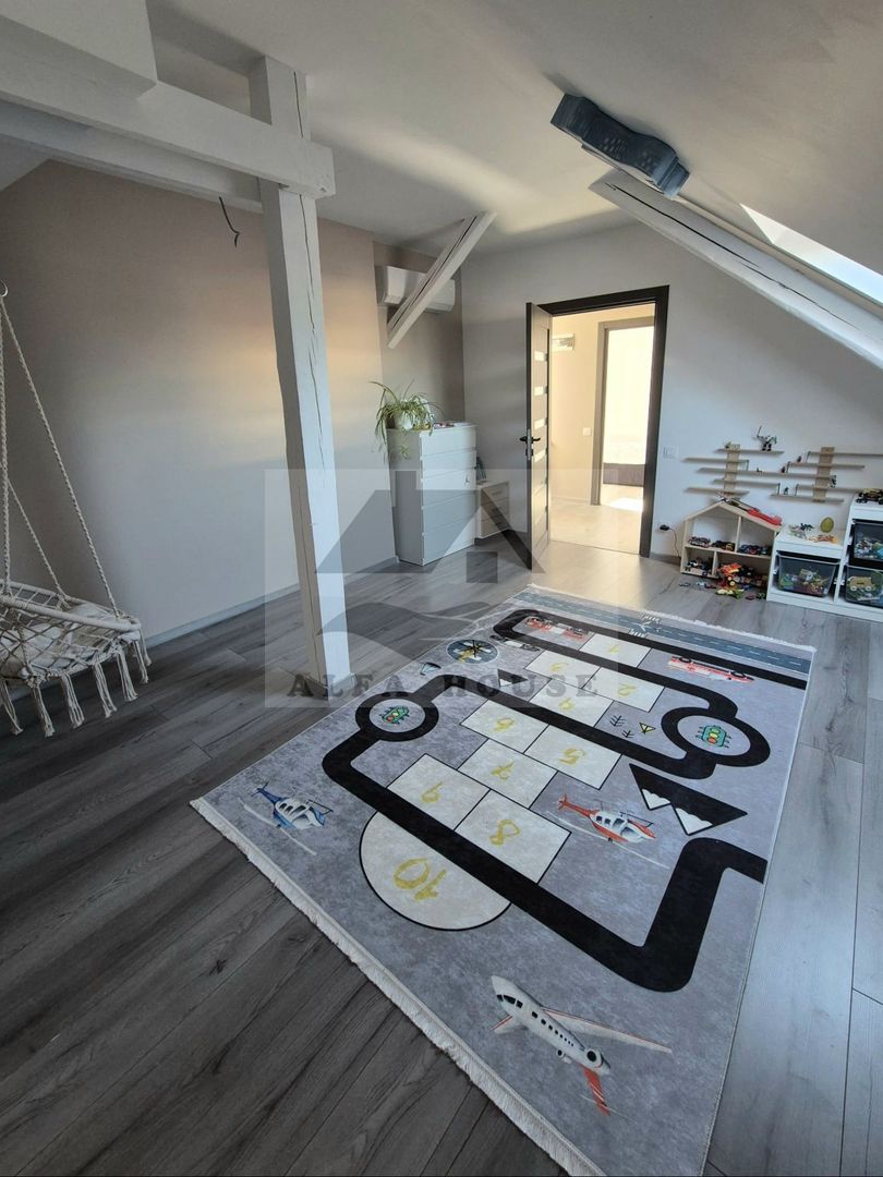 Apartament cu 4 camere in casa - zona Centrul Civic - Poză 12