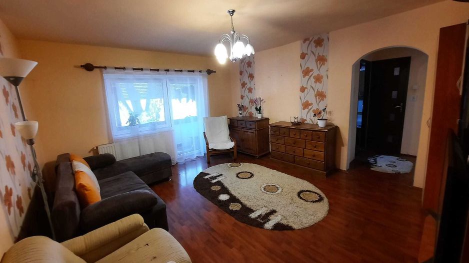 Apartament 2 camere zona Micro 16 - Poză 1
