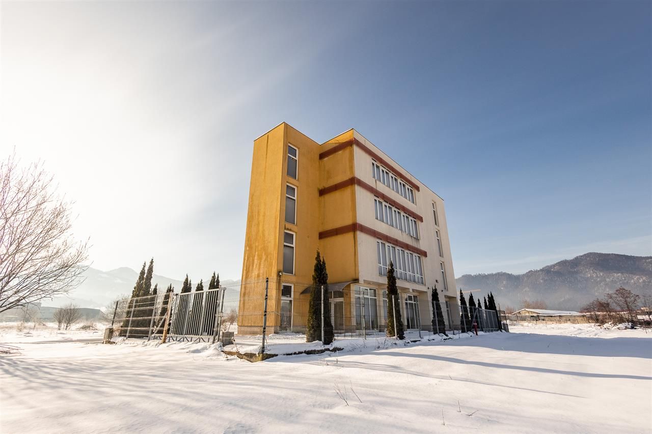 Spatiu in componenta si dotari apreciabile, birouri/ clinica, Calea Bucuresti - Poză 24