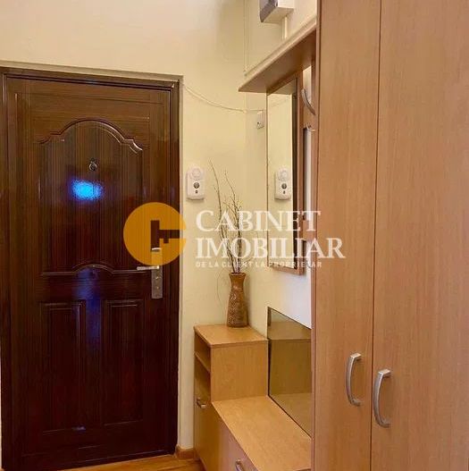 Apartament 3 camere, semidecomandat - zona Alexandru cel Bun - Poză 6