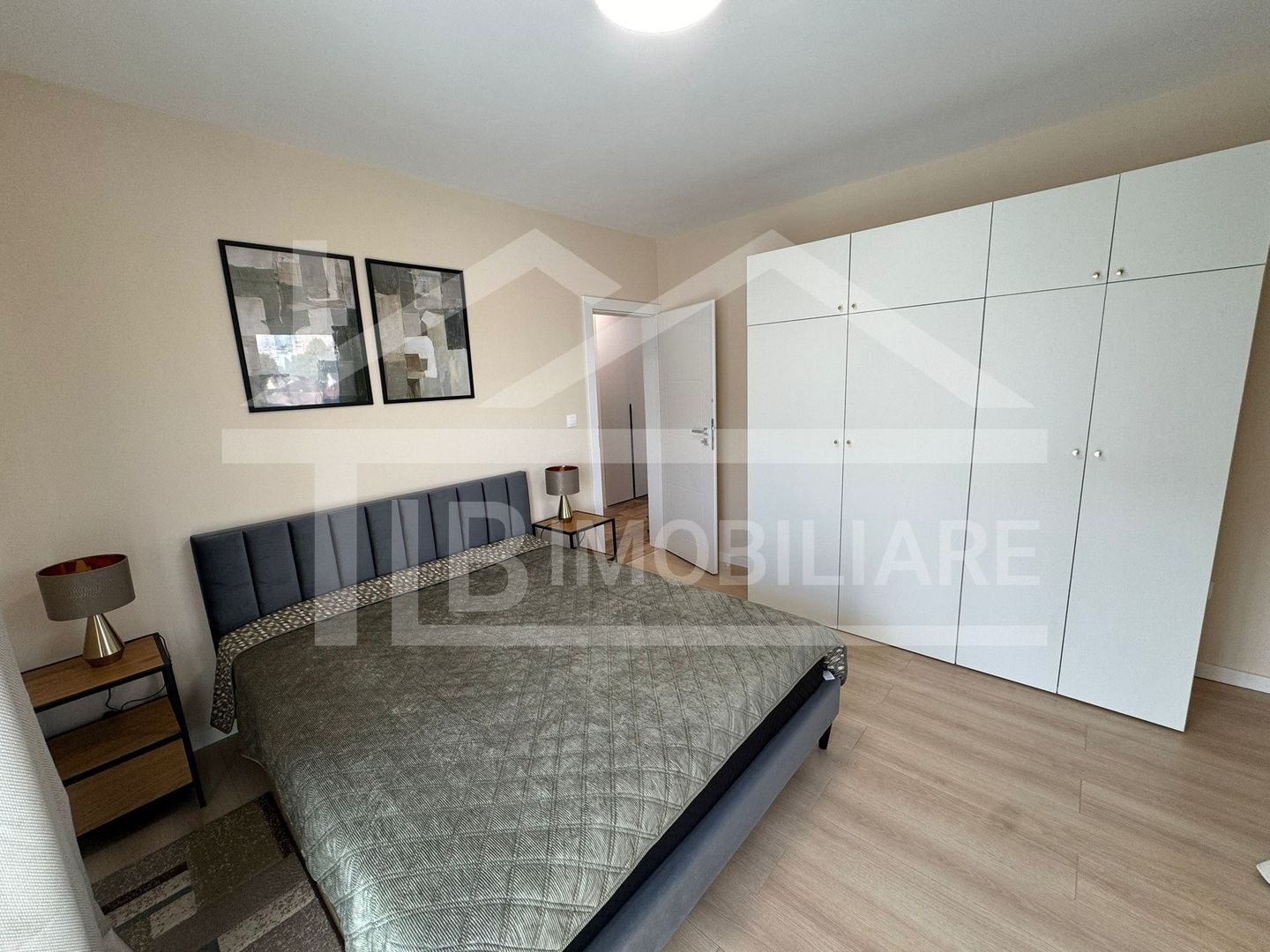 Apartament cu 2 camere, 55mp, parcare, Zona Vivat Residence - Poză 6