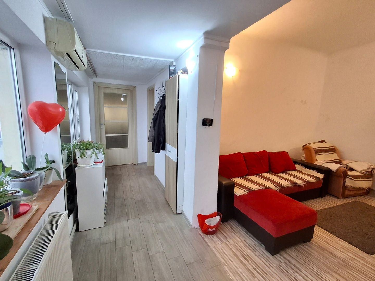 Casa de vanzare 3 camere Zona  Timpuri Noi - Poză 3