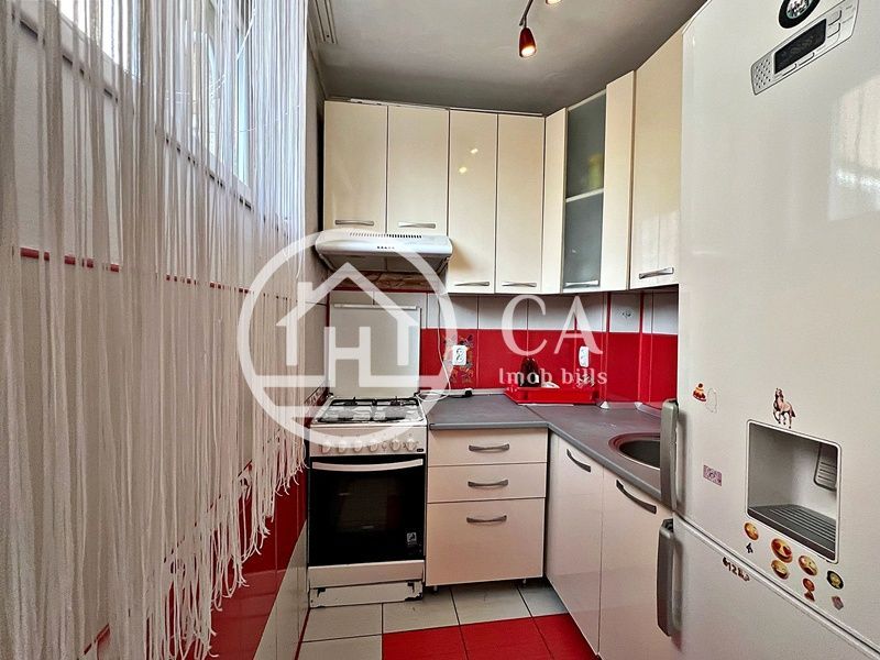 Apartament de vânzare cu 2 camere în zona Rogerius, Oradea - Poză 6