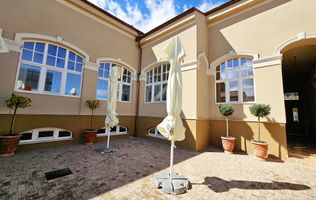 Clădire istorică ultracentrală, PUB + 13 birouri, S+P+M, renovată 2024