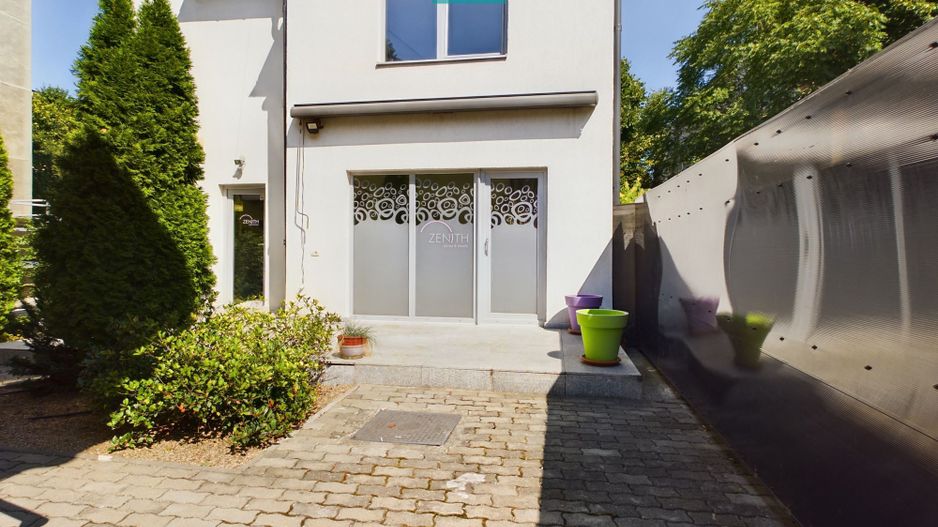 Vilă cu destinație multiplă situată ultracentral - Poză 24