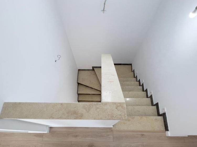 Casa Pipera -Tunari,4 camere +birou+ POD - Poză 7