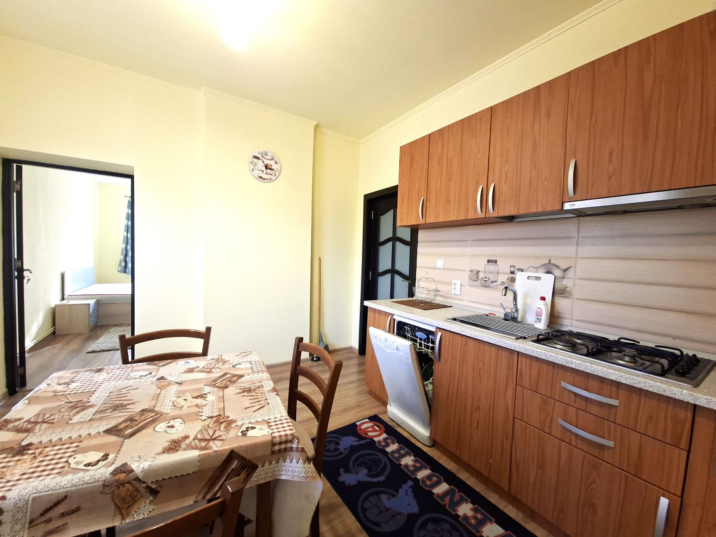 Apartament cu 2 camere, priveliște superbă spre Tâmpa, zonă centrală - Poză 11
