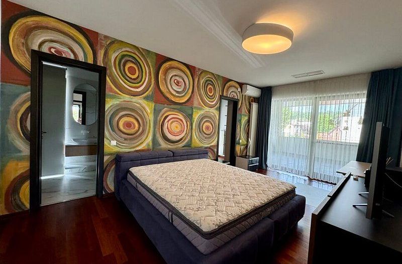 Vila lux de vanzare in cel mai dorit complex din Erou Iancu Nicolae-locatie rara - Poză 18