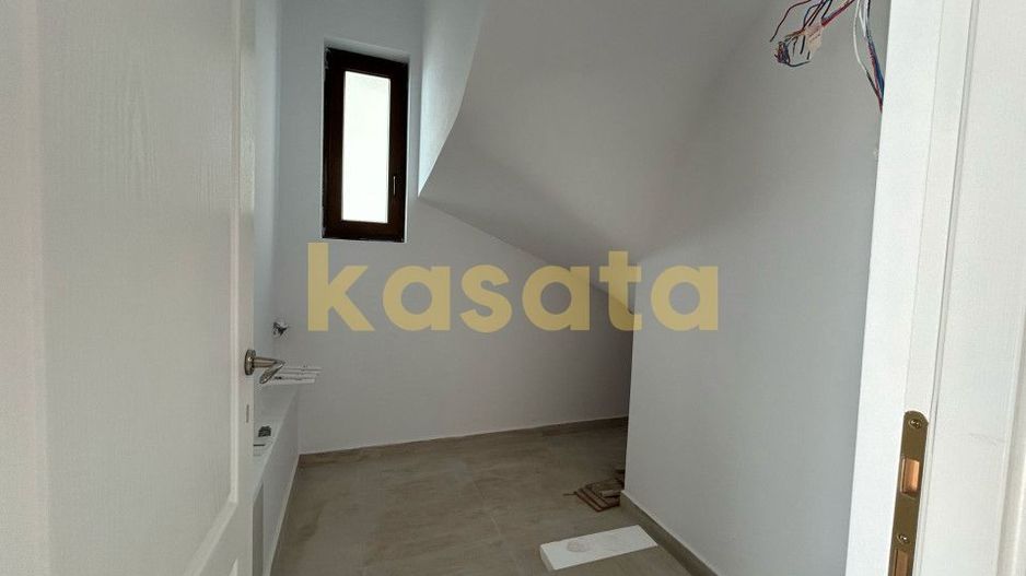 Super pret I Casa tip duplex P+1 I 4 camere I 3 bai I Balotesti - Poză 8