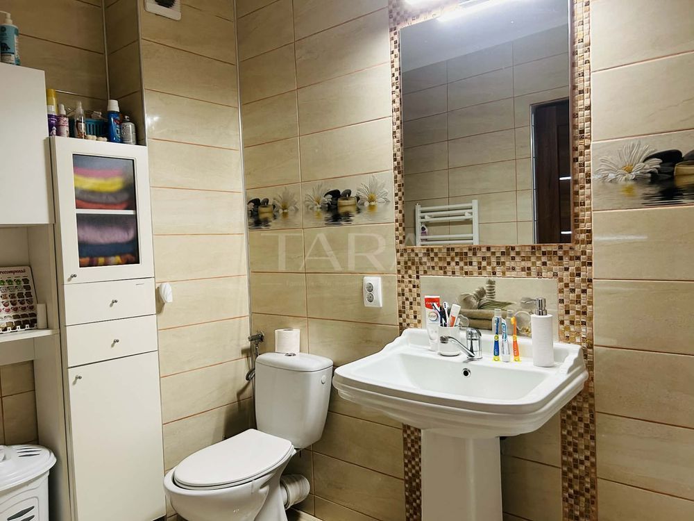 Apartament 3 camere, mobilat și utilat, doua balcoane, parcare. - Poză 7