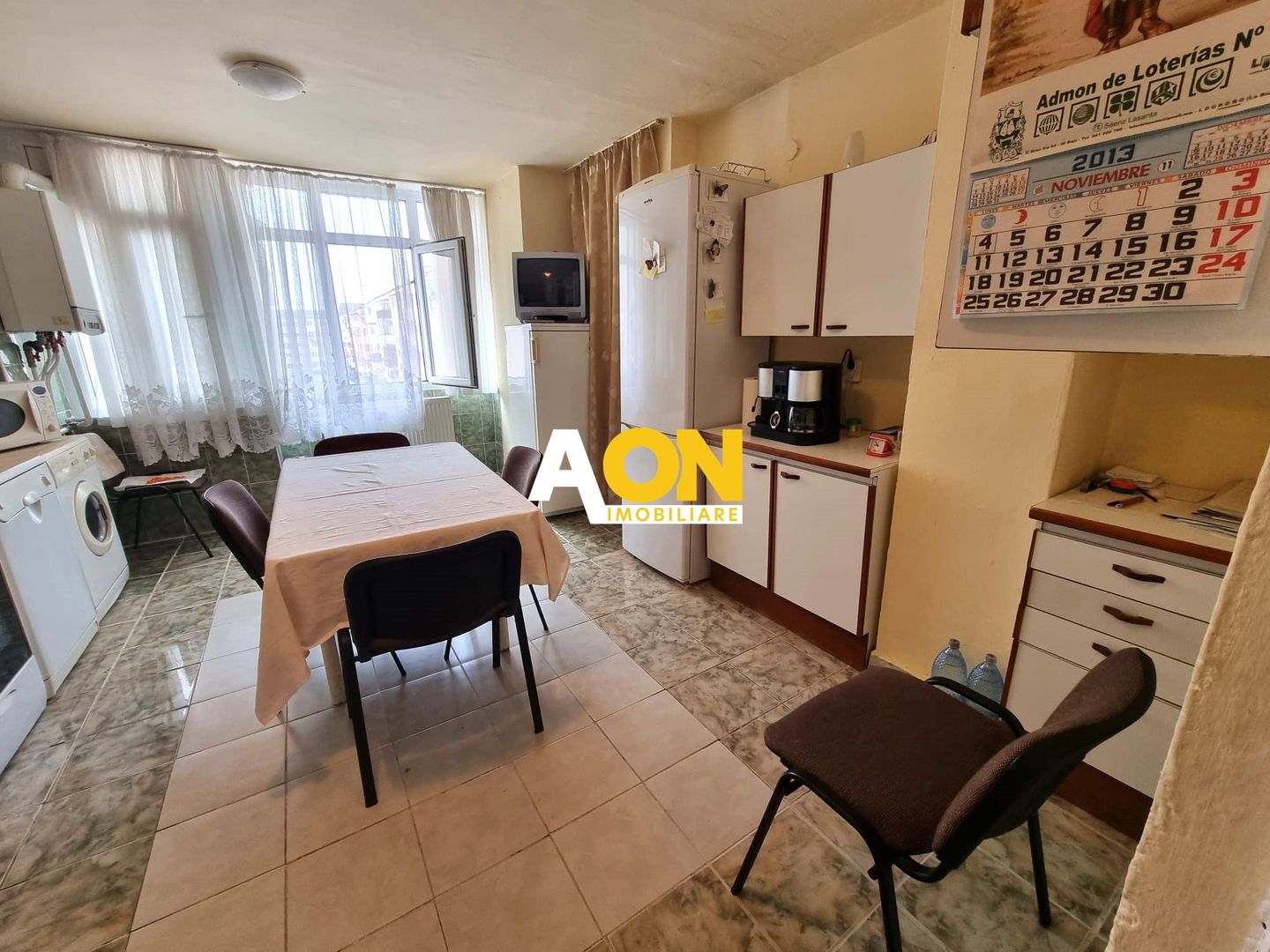 Apartament 4 Camere, Complet Mobilat si Utilat,  Zona Cetate - Poză 2