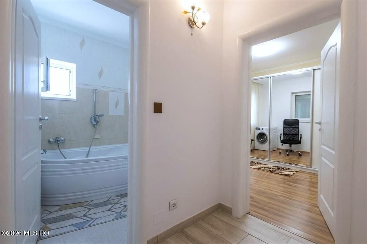 Techirghiol - Centru, casa tip duplex P+M, lot 293 mp si 154 mp utili! - Poză 12
