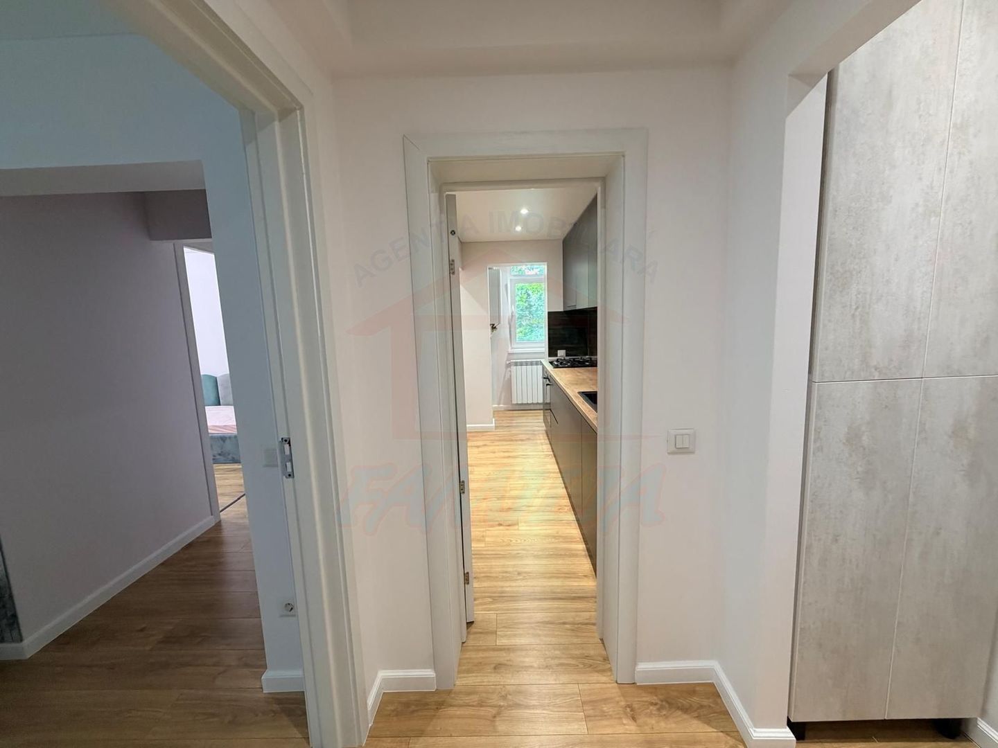 Inchiriere apartament 3 camere, Micro 39, etaj 1,sup.70 mp,  P500 euro - Poză 2