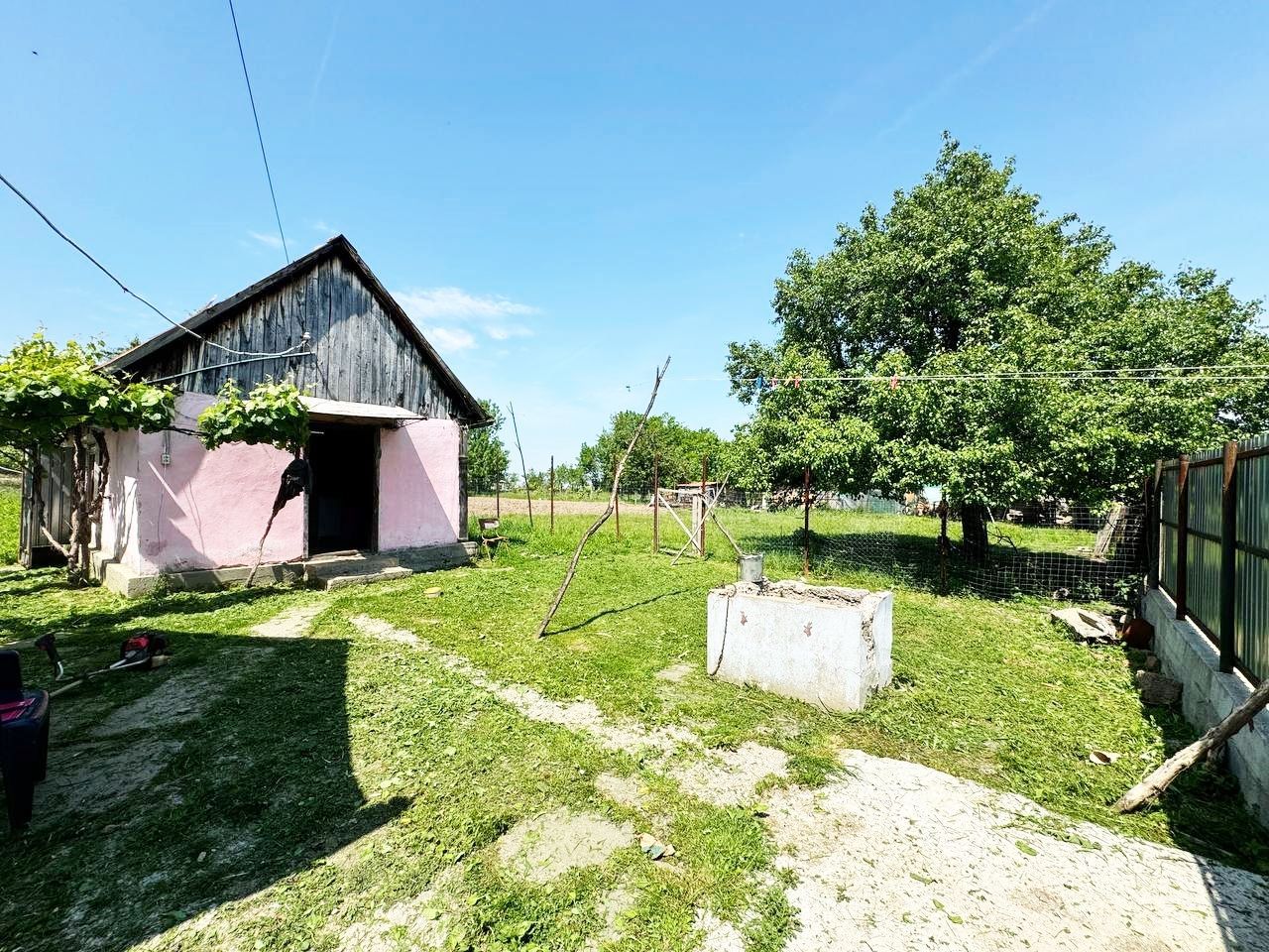 REZERVAT! Casă modestă în Arăneag, zona Căsoaia. - Poză 3