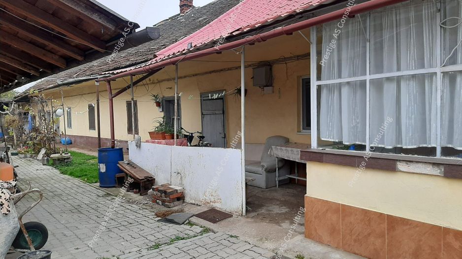 Casa cu 4 apartamente | Teren 762mp | Potential investitie | Iosefin - Poză 1