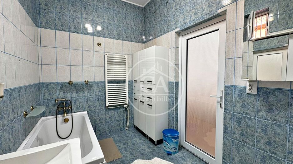 Casă de închiriat cu 3 camere în zona Centrală, Oradea. - Poză 9