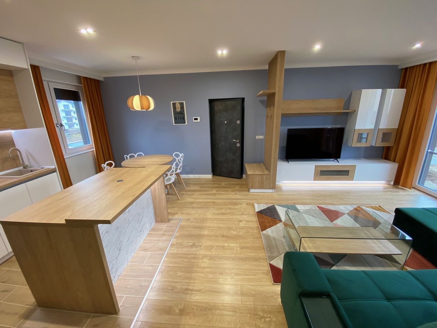 Apartament la prima inchiriere în Dumbravita - Poză 4