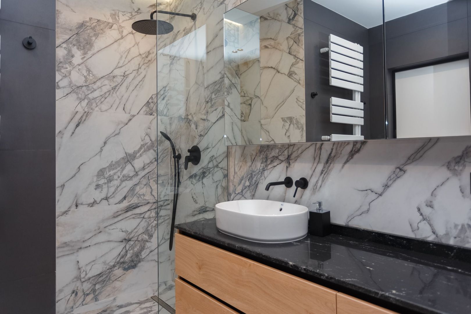 De vânzare apartament, 2 dormitoare, str. Teatrală 3, Centru. - Poză 17