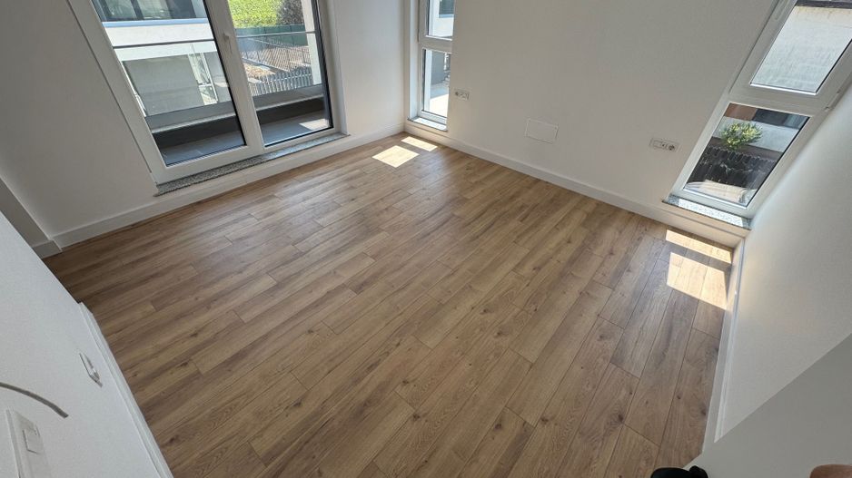 Vile Tunari, zona BUNA, Toate Utilitatile, curte 350m2 - Poză 11