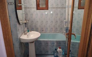 De vanzare apartament 3 camere - Poză 5