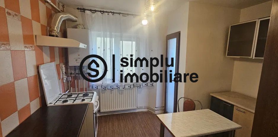 3 decomandate, etaj 3/4, centrala, 1 Mai - 400 Euro - Poză 4