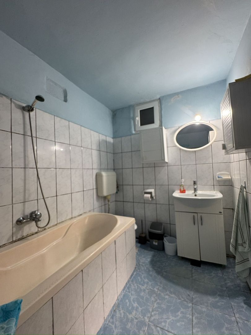 De vânzare Casă în Grădiște, curte + grădină proprie generoasă Arad - Poză 25