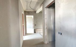 Casa 4 camere, 3 bai, garaj si curte larga, Sibiu Selimbar - Poză 7