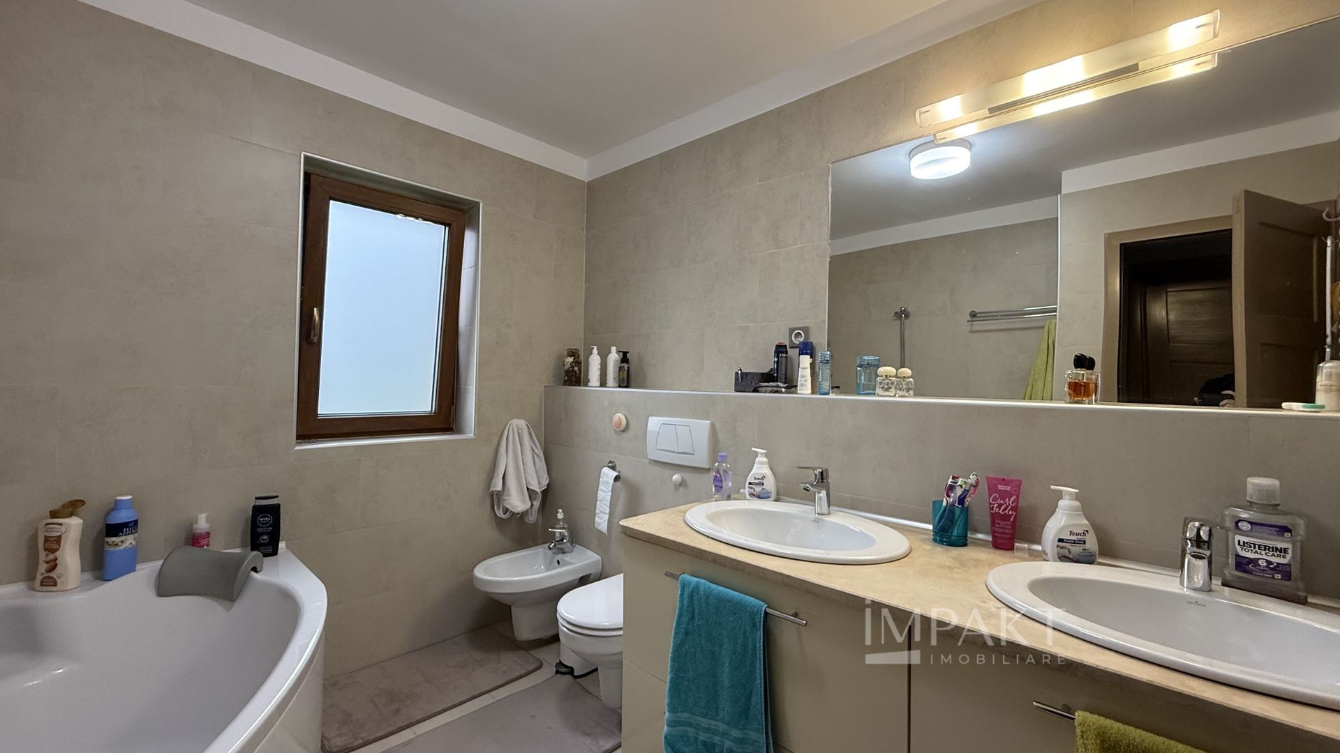 Casa deosebita 6 camere Faget cu teren generos de 1100 m2 - Poză 17