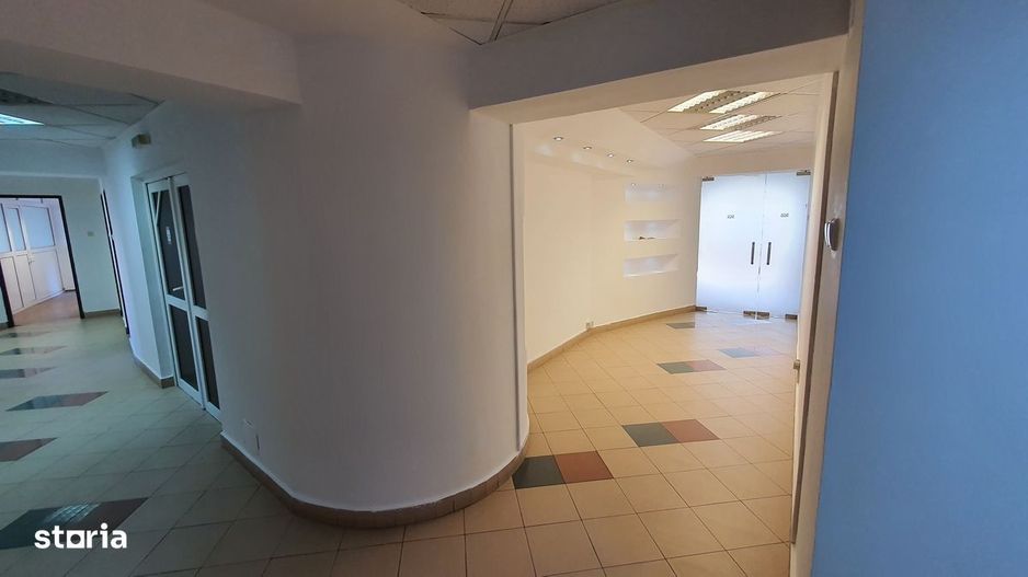 Spatiu birouri de vanzare in Piata Unirii, blocul Sitraco, 1100 mp - Poză 5