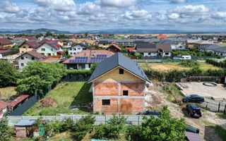 CASA  5 CAMERE IZVOR-TARLUNGENI - Poză 19