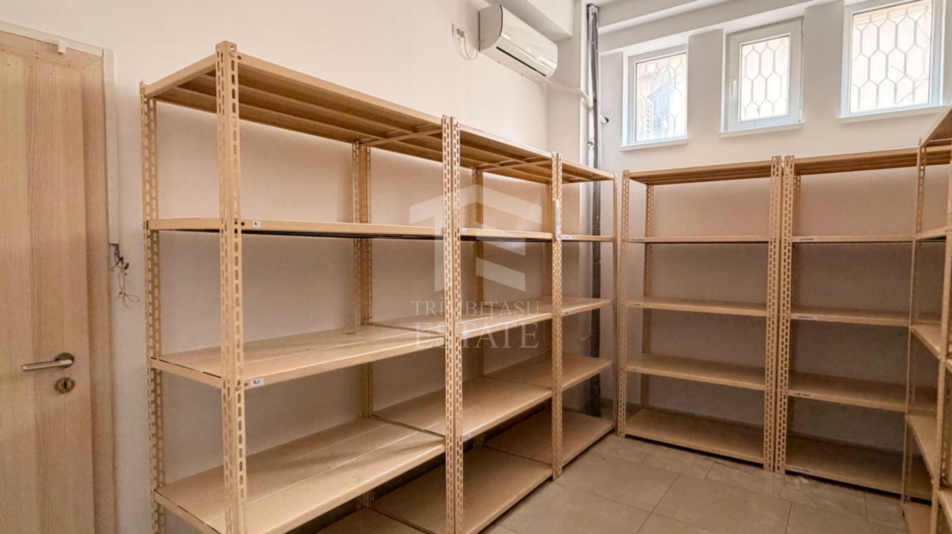 DE INCHIRIAT | SPATIU COMERCIAL | 166 MP - Poză 10