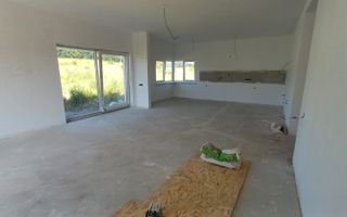 Casă individuală - Corunca-1460 mp teren - Poză 4