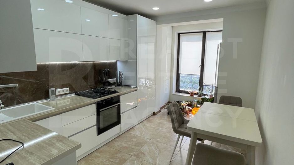 Chirie, apartament, 2 camere, str. Zamfir Arbore, Centru - Poză 2