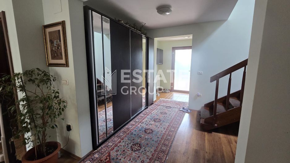 Casă individuală cu 4 camere in Dumbrăvița - Poză 8