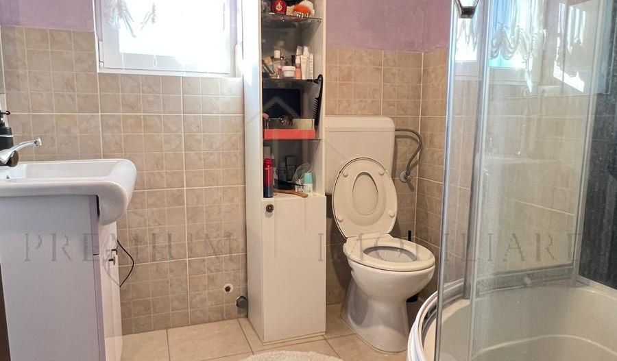 Casa de vanzare in Onesti - Poză 16