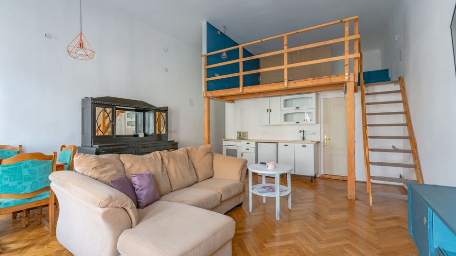 Garsonieră spațioasă cu zonă de dormit separată, Livada Poștei, Lungă 19 - Poză 3