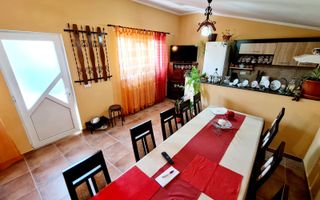 Casa moderna langa Taverna D"Amici | - Poză 2