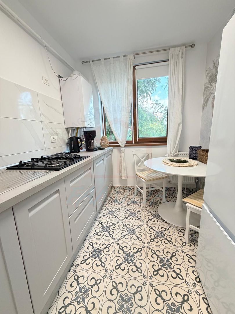 APARTAMENT CU 3 CAMERE DE ÎNCHIRIAT | ETAJ 3 | ȚIGLINA 1 - Poză 7