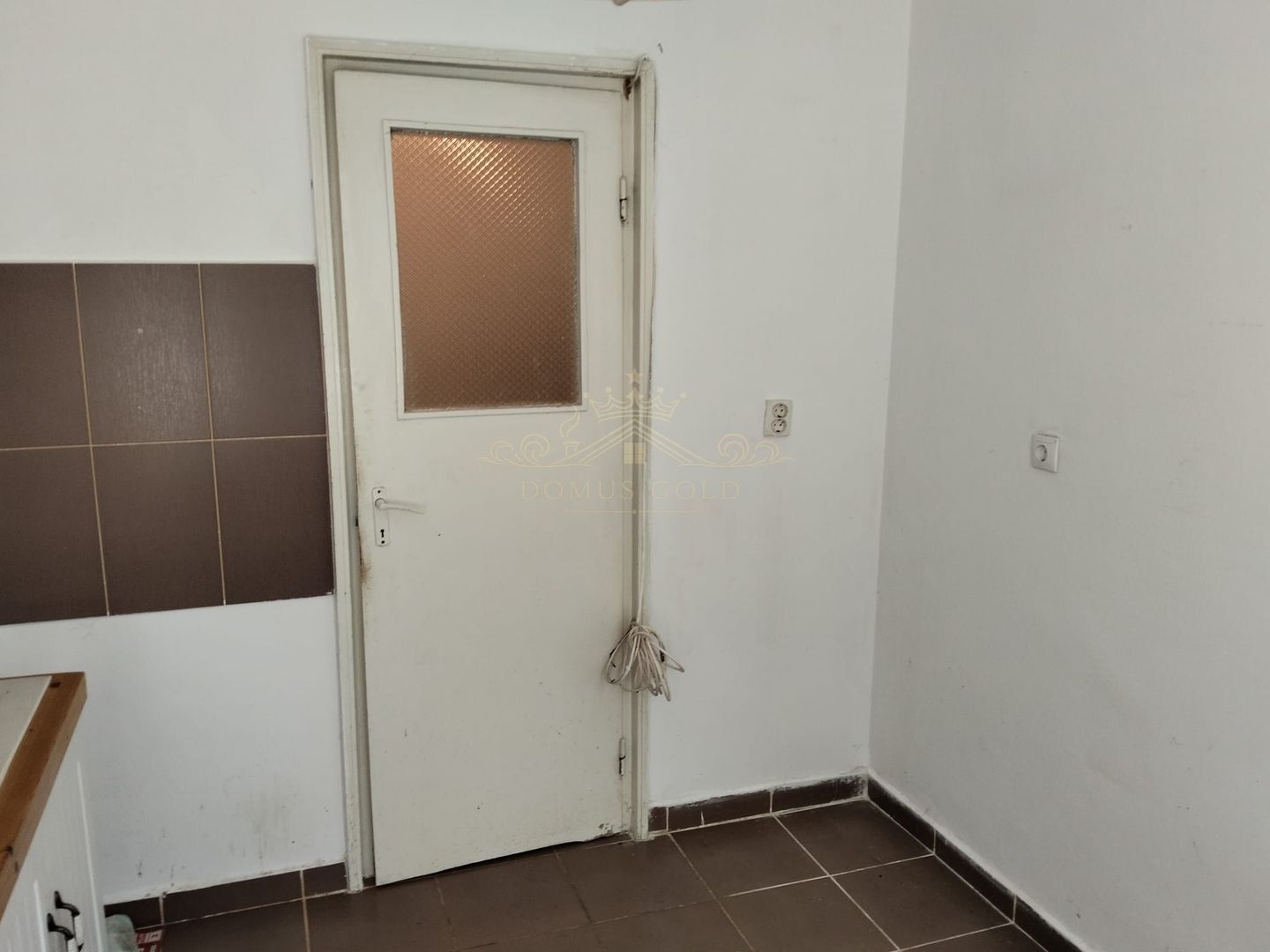 Vind apartament 3 camere in Gheorgheni . - Poză 50