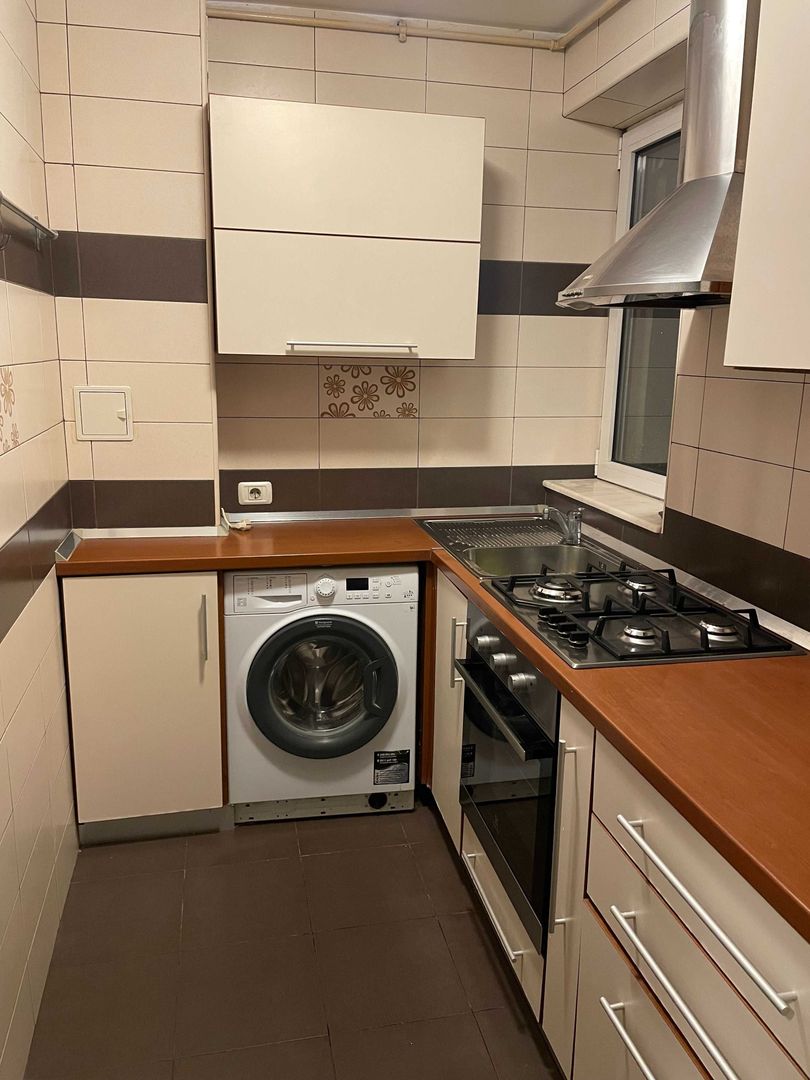 Apartament 3 camere, modilat si utilat modern, Sala Palatului, Cismigiu. - Poză 3