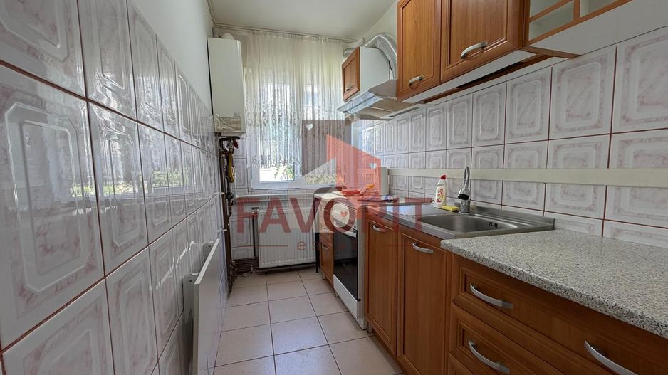 2 camere | etaj 2 | centrala proprie | renovat | zona excelenta | - Poză 4