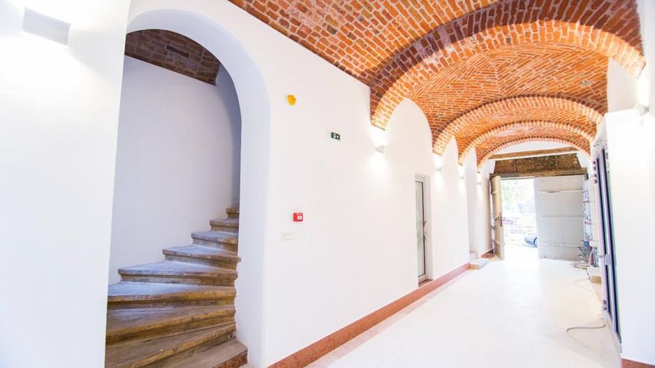 Demisol de închiriat în centrul orașului Timișoara - Poză 3