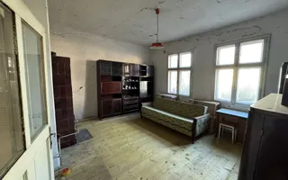 Teren și casă de vânzare în Miercurea Ciuc (central, strada Leliceni) - Poză 12